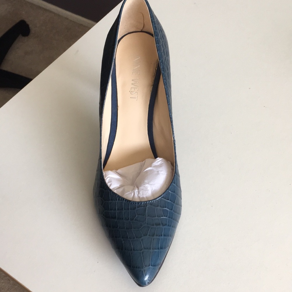 Nine West Pump - Picture 3 of 5